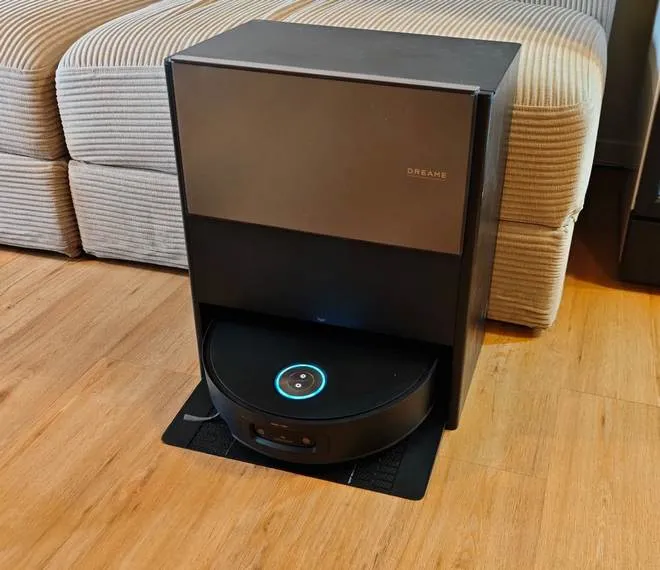 Roborock S8 MaxV Ultra vs Dreame Aqua 10 Ultra Roller Complete битва флагманів